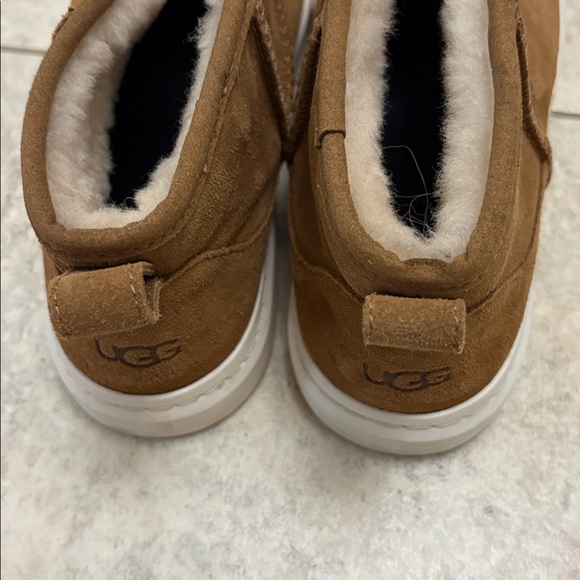 UGG Brown Suede Ankle Boots with Fur Lining - Picture 4 of 16